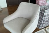 2 pcs swivel chair in pale grey velvet 灰色絨椅子兩張