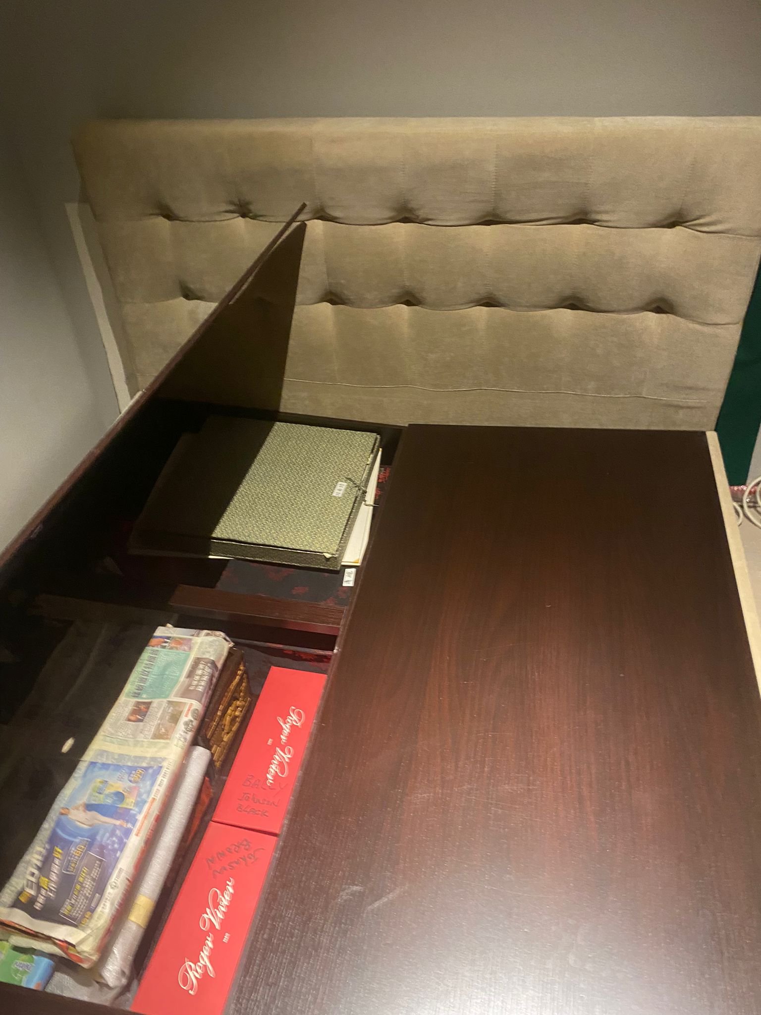 4.5 尺布藝床架 $500