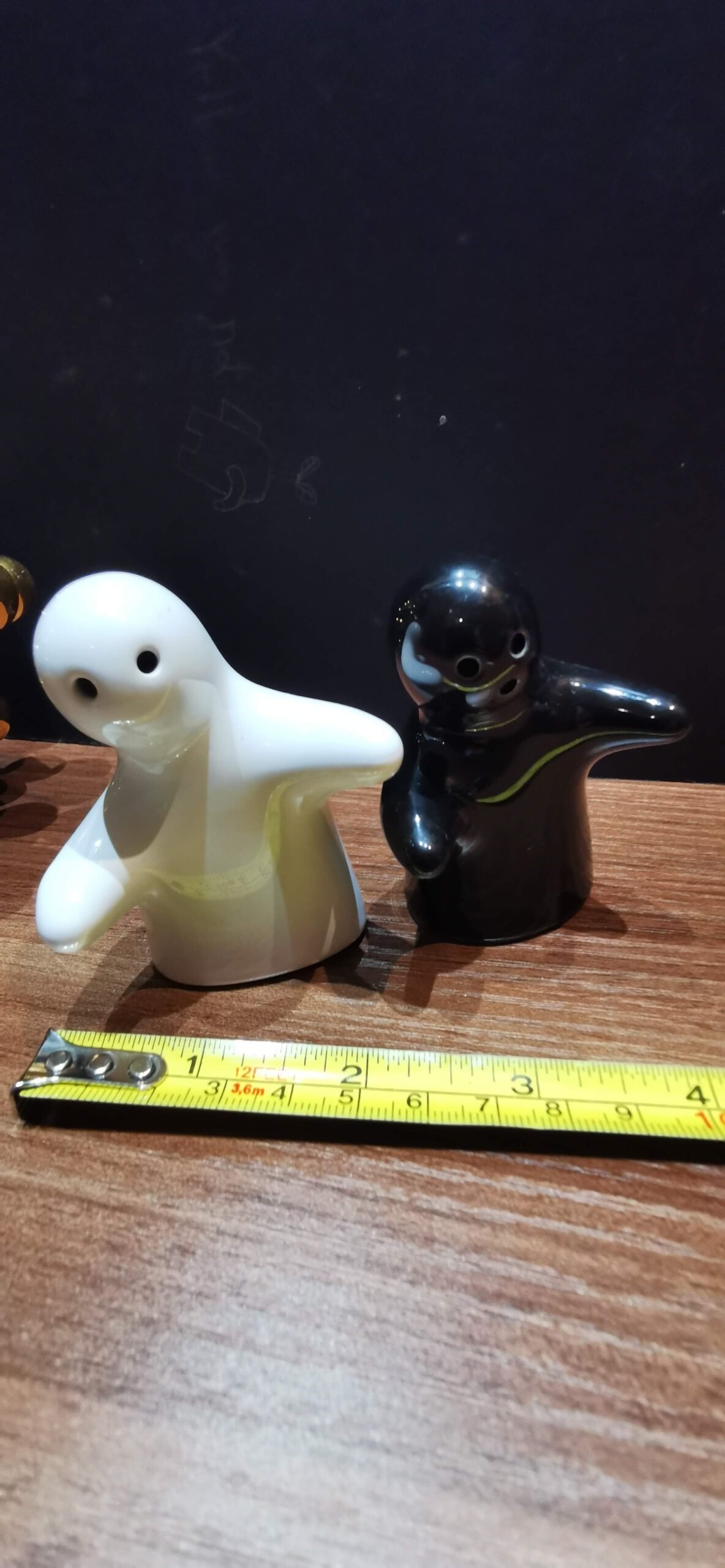 Give me a hug powder bottle