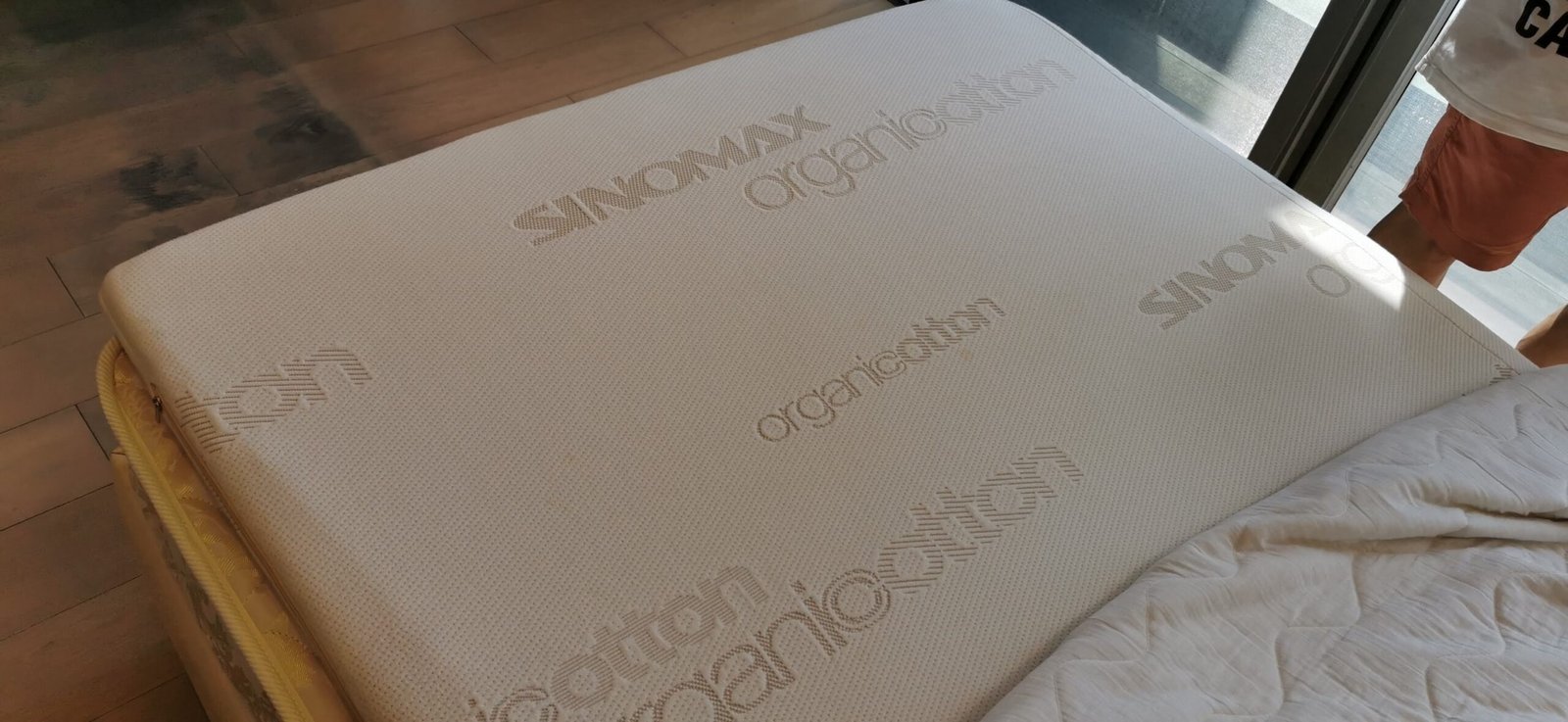 Mattress & Sinnomax topper L1900 W1200 H190